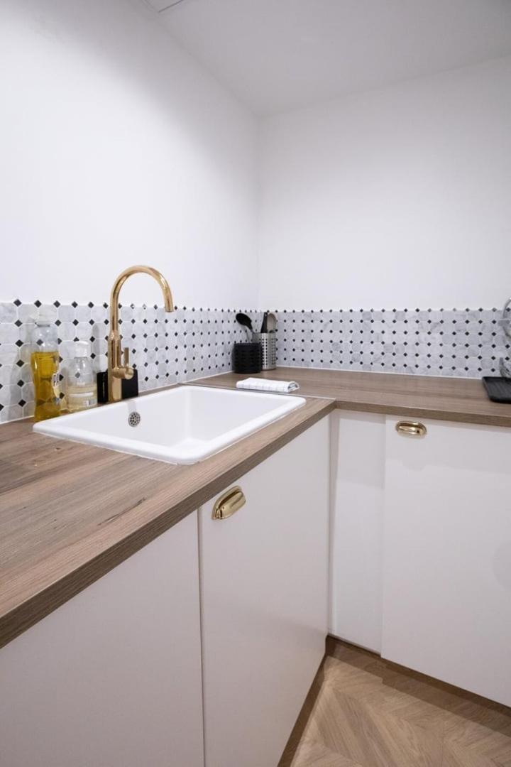 Appartement Charmant Proche De L'Arc Triomphe -2P ปารีส ภายนอก รูปภาพ