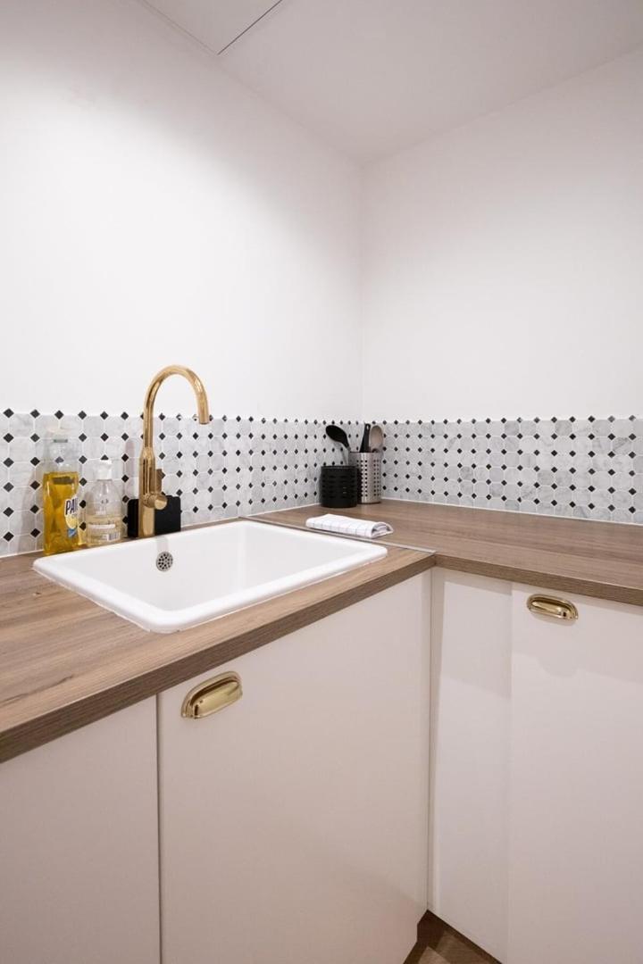 Appartement Charmant Proche De L'Arc Triomphe -2P ปารีส ภายนอก รูปภาพ